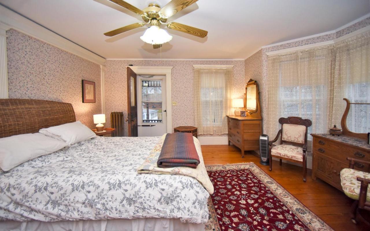 Blooming Inn Shelburne Falls 외부 사진