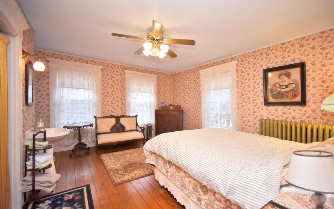 Blooming Inn Shelburne Falls 외부 사진