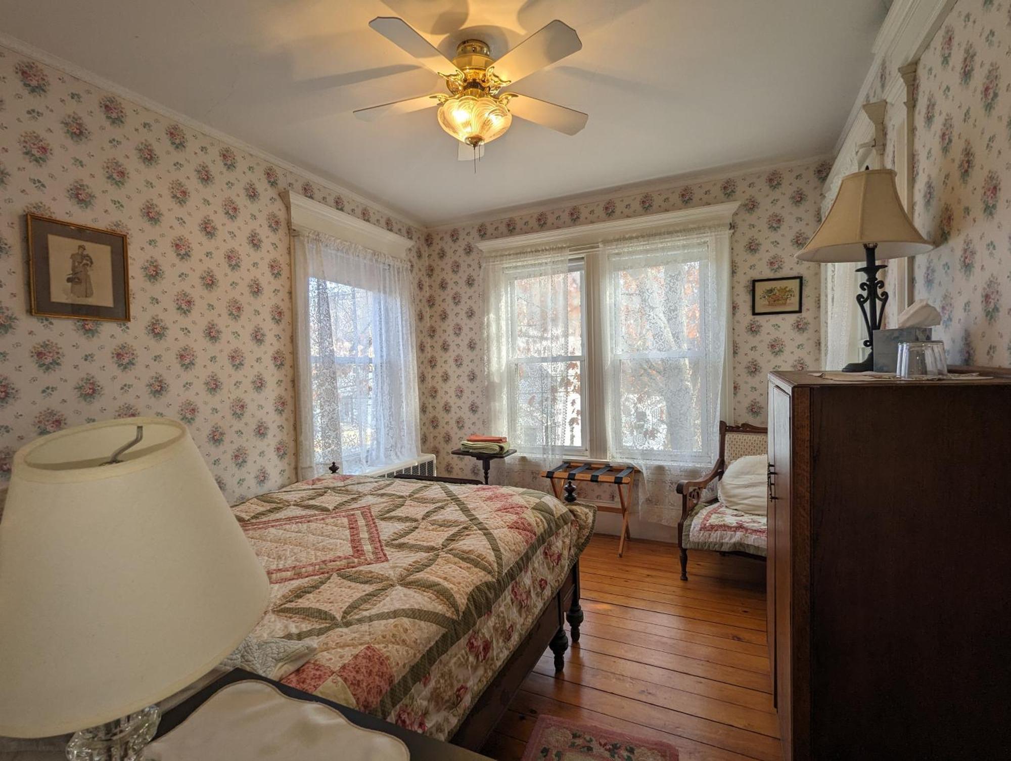 Blooming Inn Shelburne Falls 외부 사진